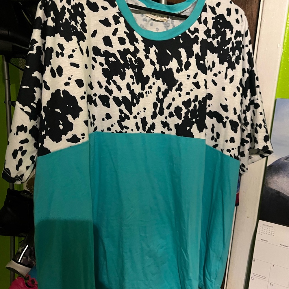 Southern Stitch Turquoise Milk Cow Print Blouse 2XL